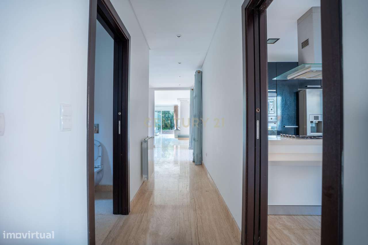 Moradia T4 com Piscina Privativa | Bicesse, Cascais-21