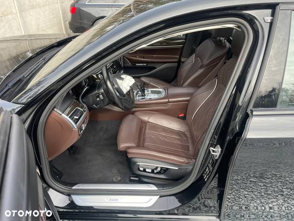 BMW Seria 7 740Ld xDrive - 12