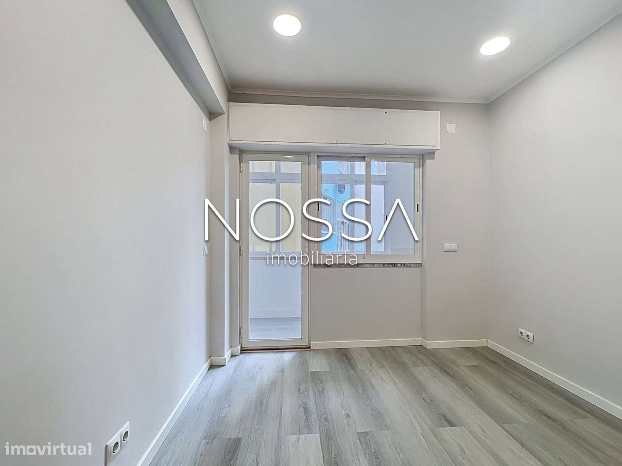 T1 Totalmente Remodelado | Amadora | Excelente Localização-4