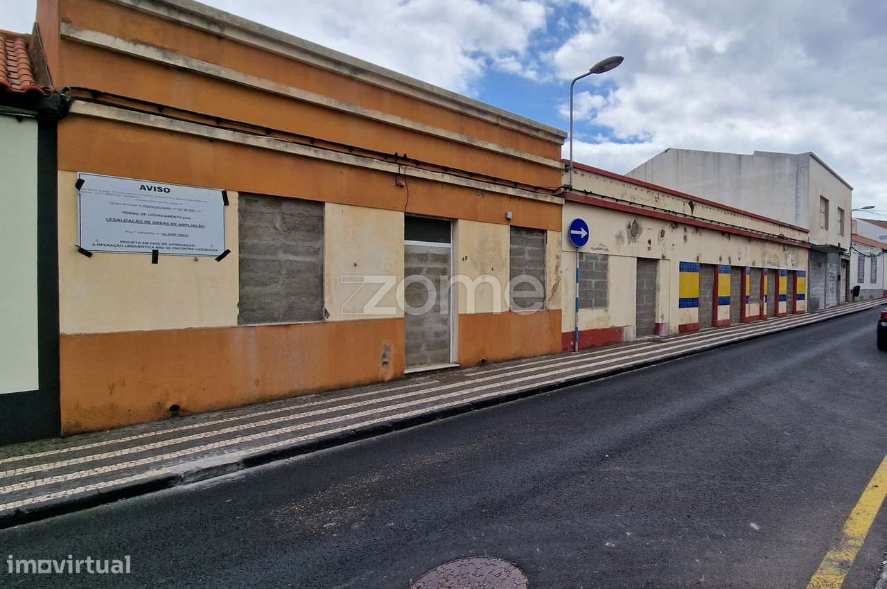 Conjunto 4 prédios urbanos - Grande imagem: 2/28