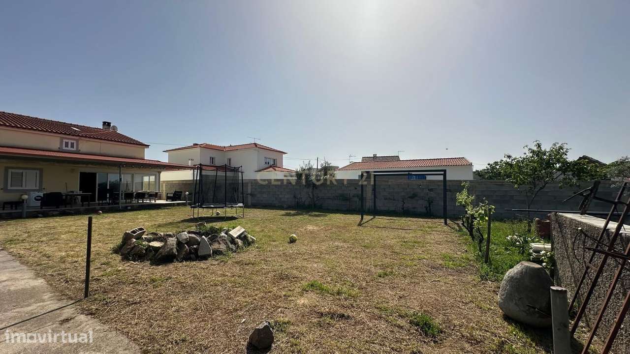 Moradia T4 com terreno em Oledo, Idanha-a-Nova-22