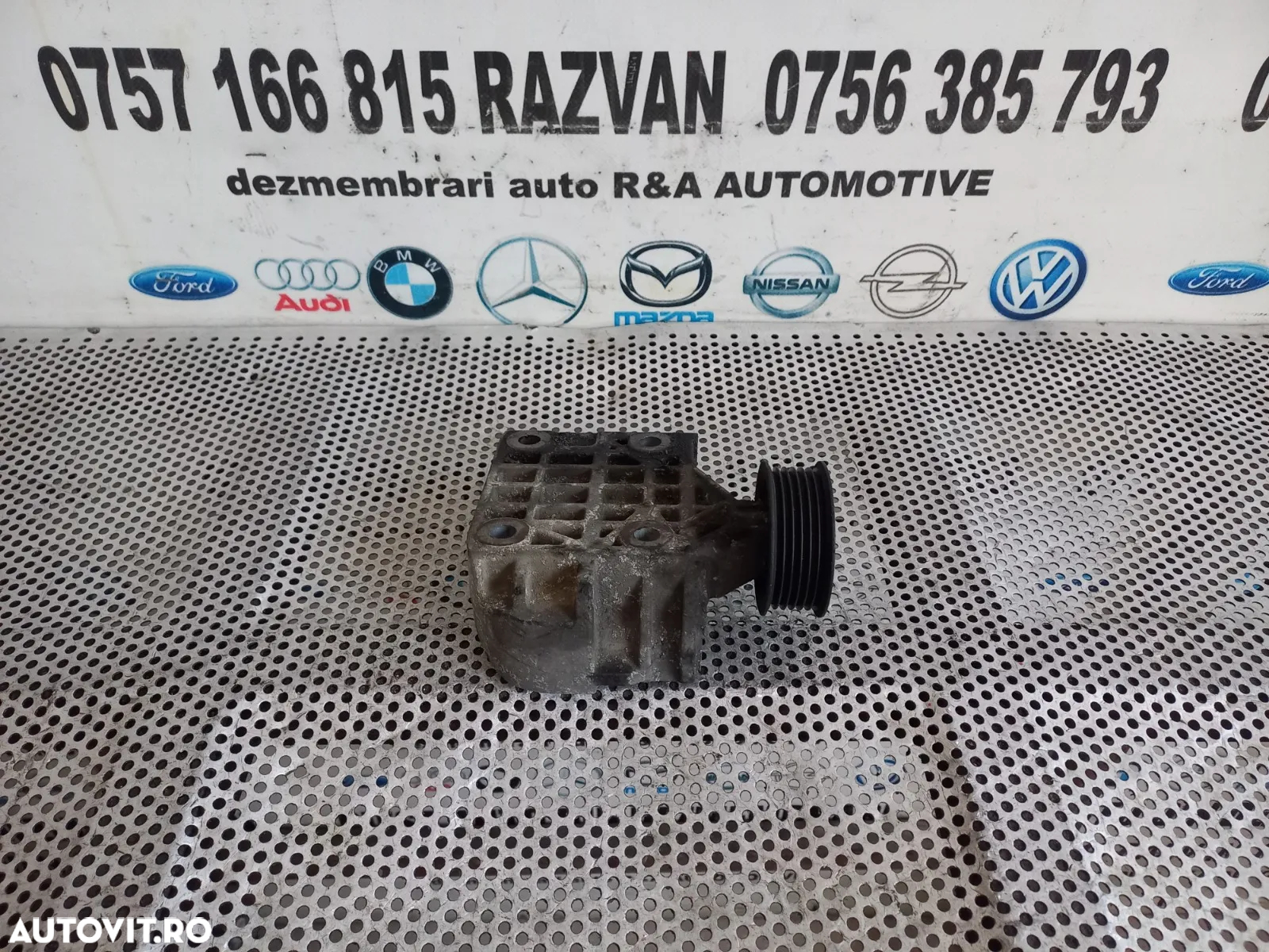 Suport Rola Accesorii Audi Q7 3.0 Tdi Cod 059903143D Dezmembrez Audi Q7 3.0 Tdi Motor BUG Automat - Dezmembrari Arad - 4