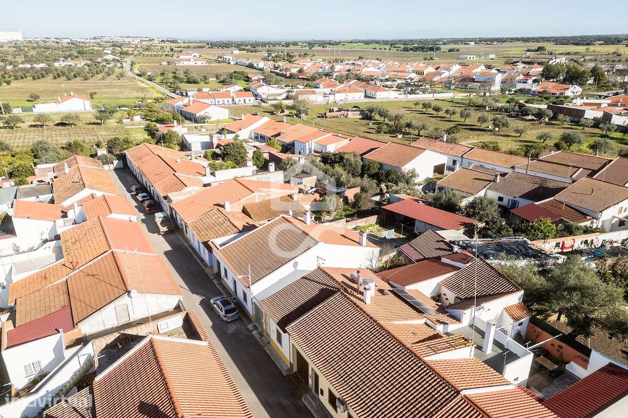 Moradia Térrea T2+2 c/ Quintal Amplo | Perolivas, Reguengos de Monsara-33