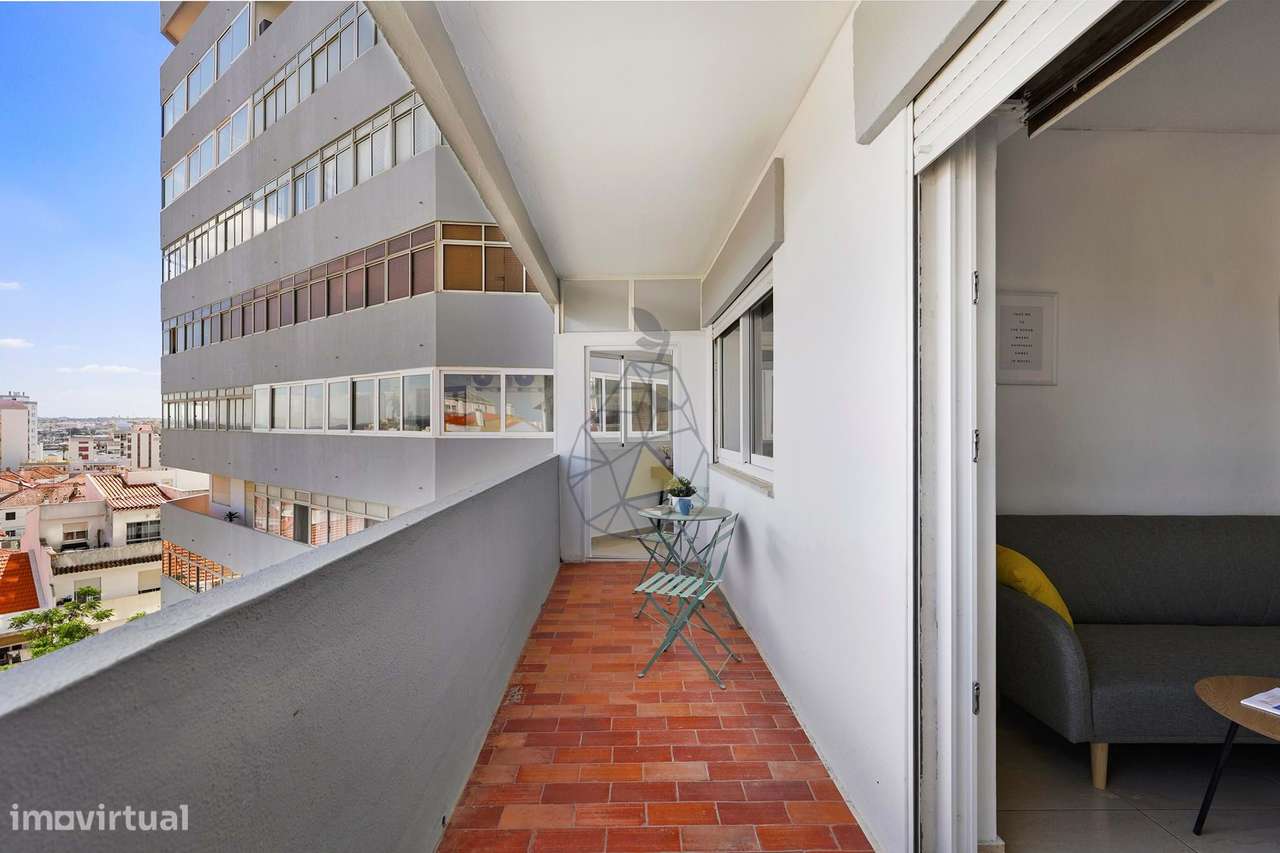 Apartamento Renovado T1 no Centro de Portimão-12