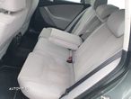 Volkswagen Passat Variant 2.0 Blue TDI DPF DSG Comfortline - 9