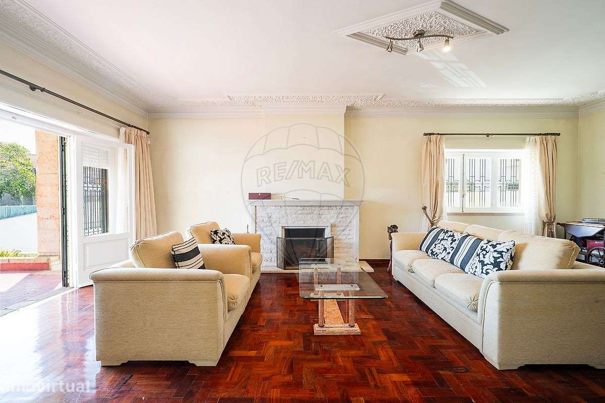 Moradia T4 para venda-1