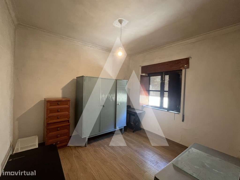 Moradia T4 com quintal e garagem em Arraiolos-10