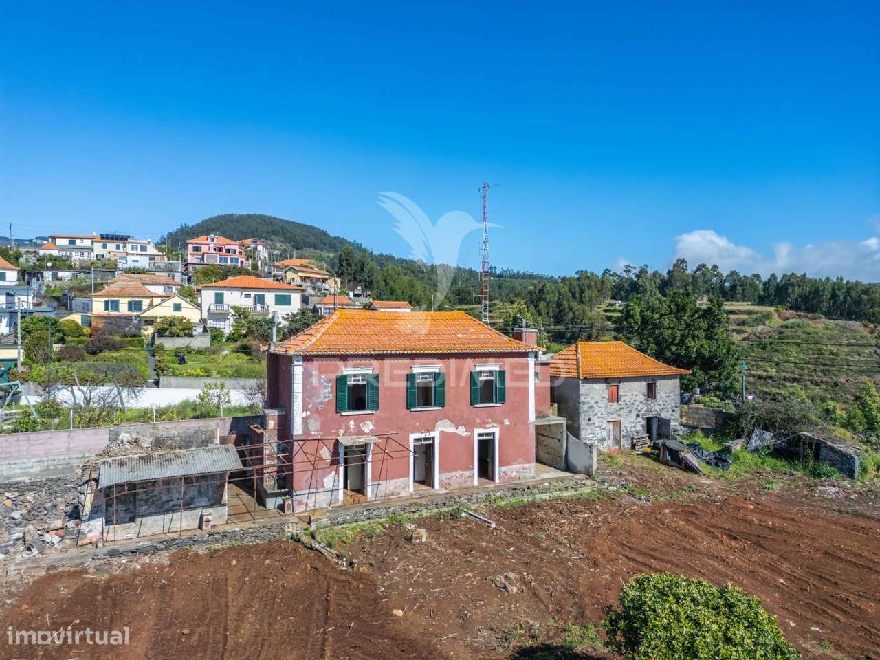 Moradias Em Gaula Com Terreno Plano