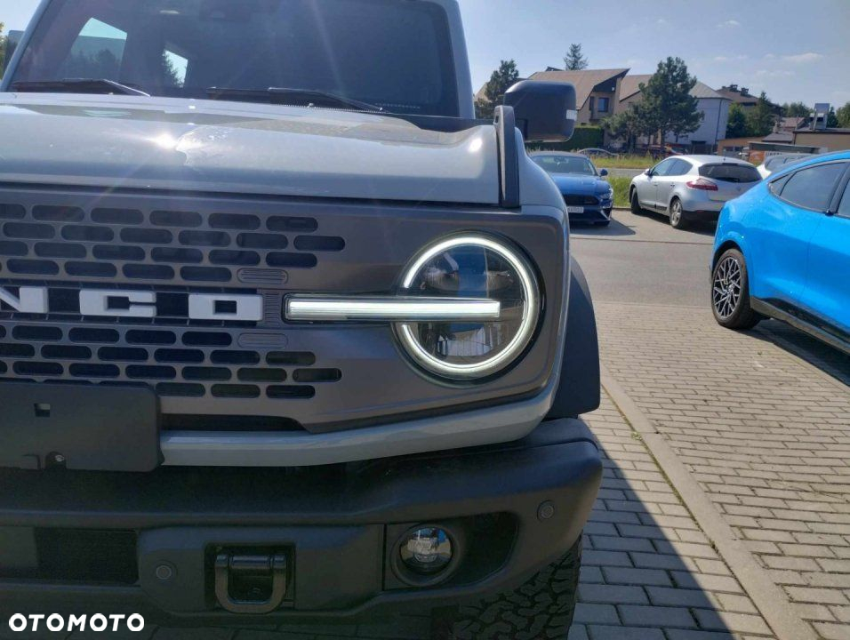 Ford Bronco - 38