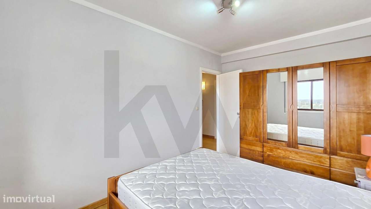 Apartamento T3 renovado no centro de Albergaria-21