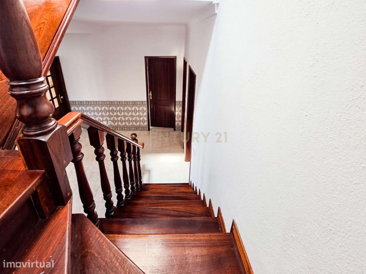 Moradia T3 + Loja em Fernão Ferro, Seixal - Oportunidade Única!-43