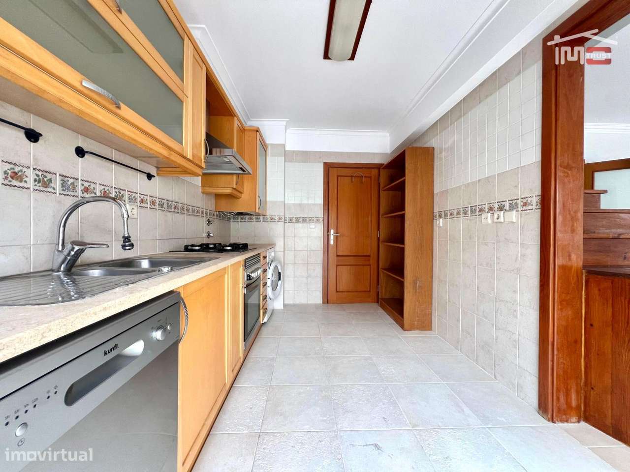 Apartamento T2 Duplex 2ºandar, Garagem, Coz. Equipada, 2 Wcs - Samouco - Grande imagem: 4/22