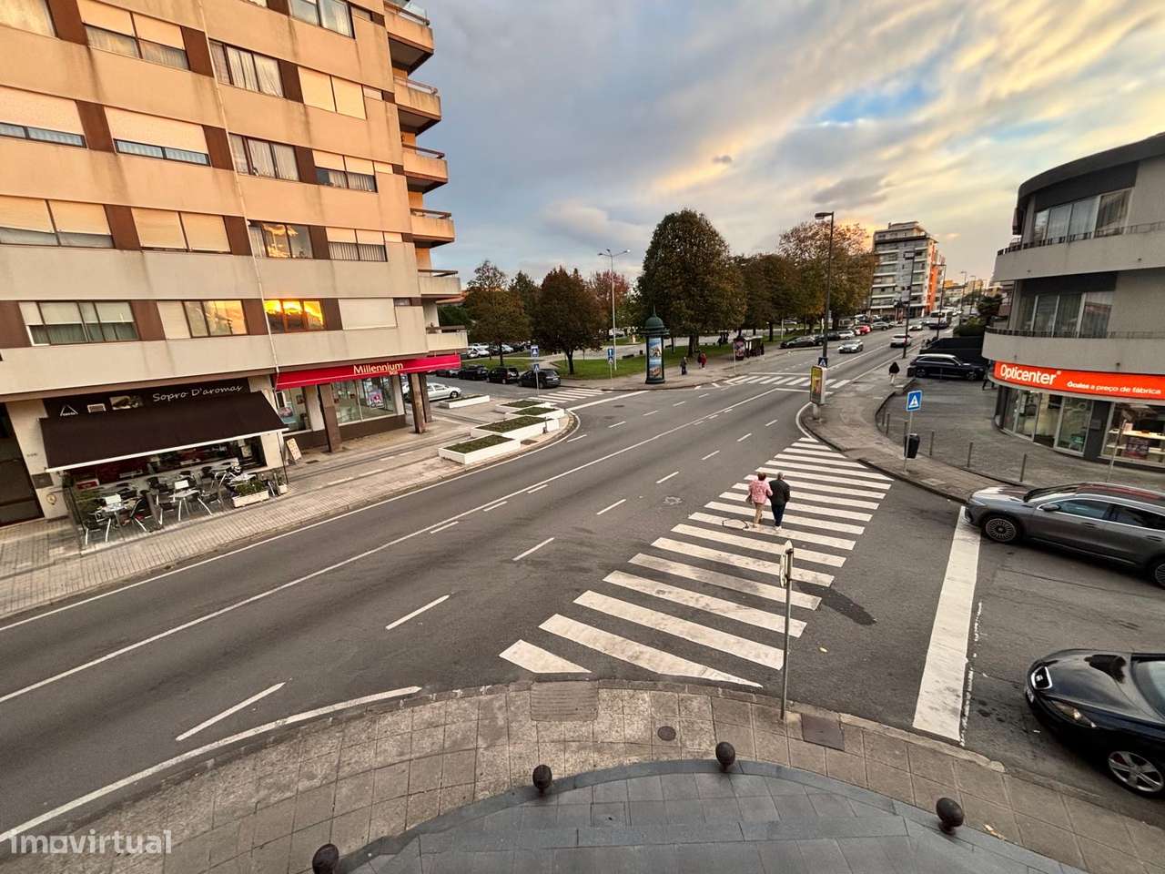 Arrendo loja de gaveto no centro da Póvoa de Varzim - Grande imagem: 3/5