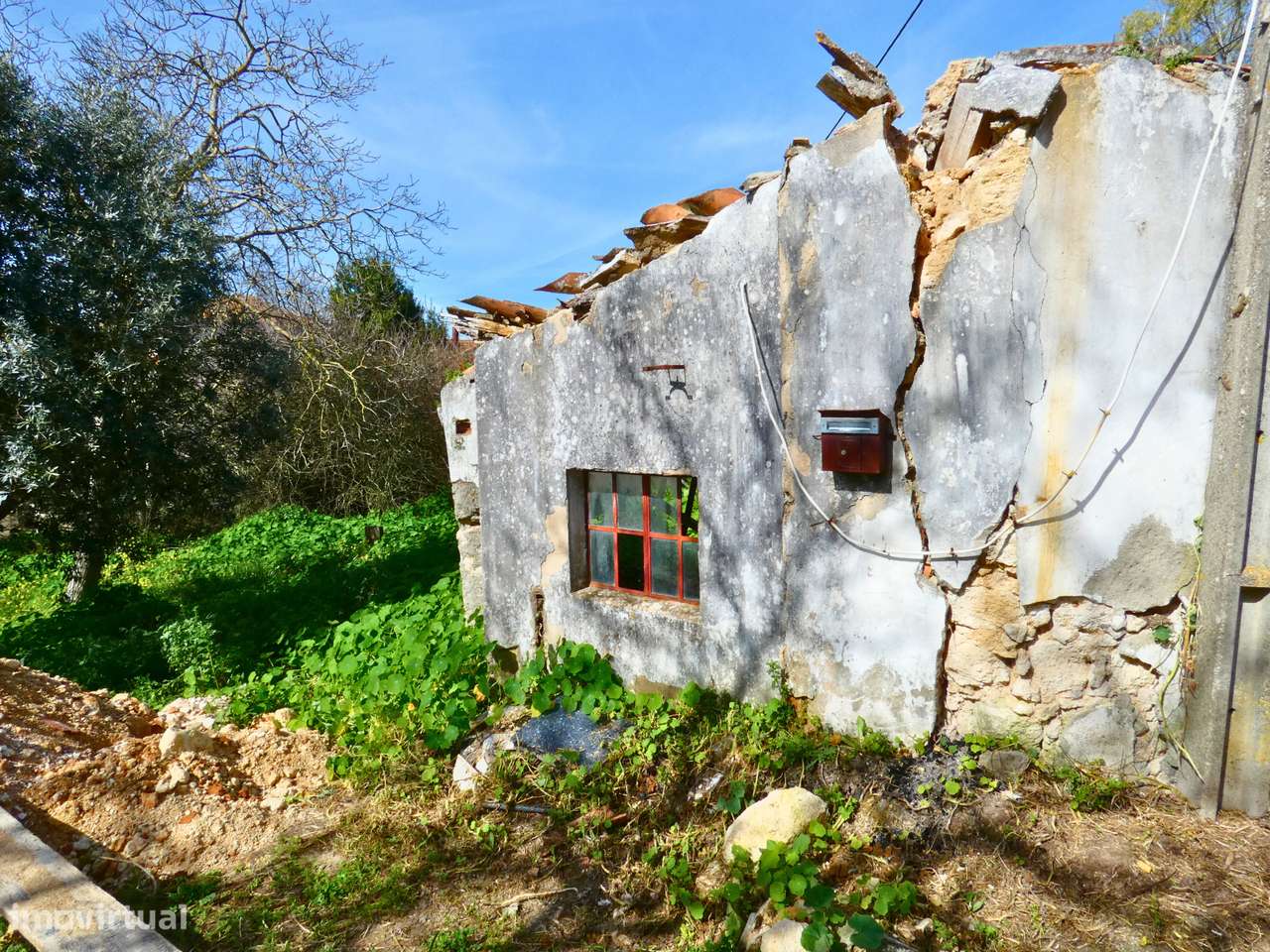 Moradia T2 para Recuperar - Grande imagem: 4/22