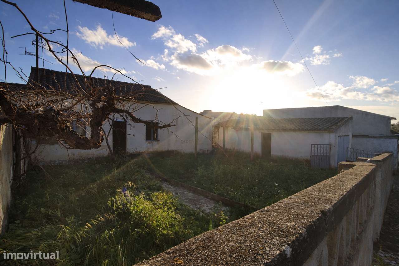 Moradia e Anexos c/ Projeto Aprovado  - 202,45 m²-8