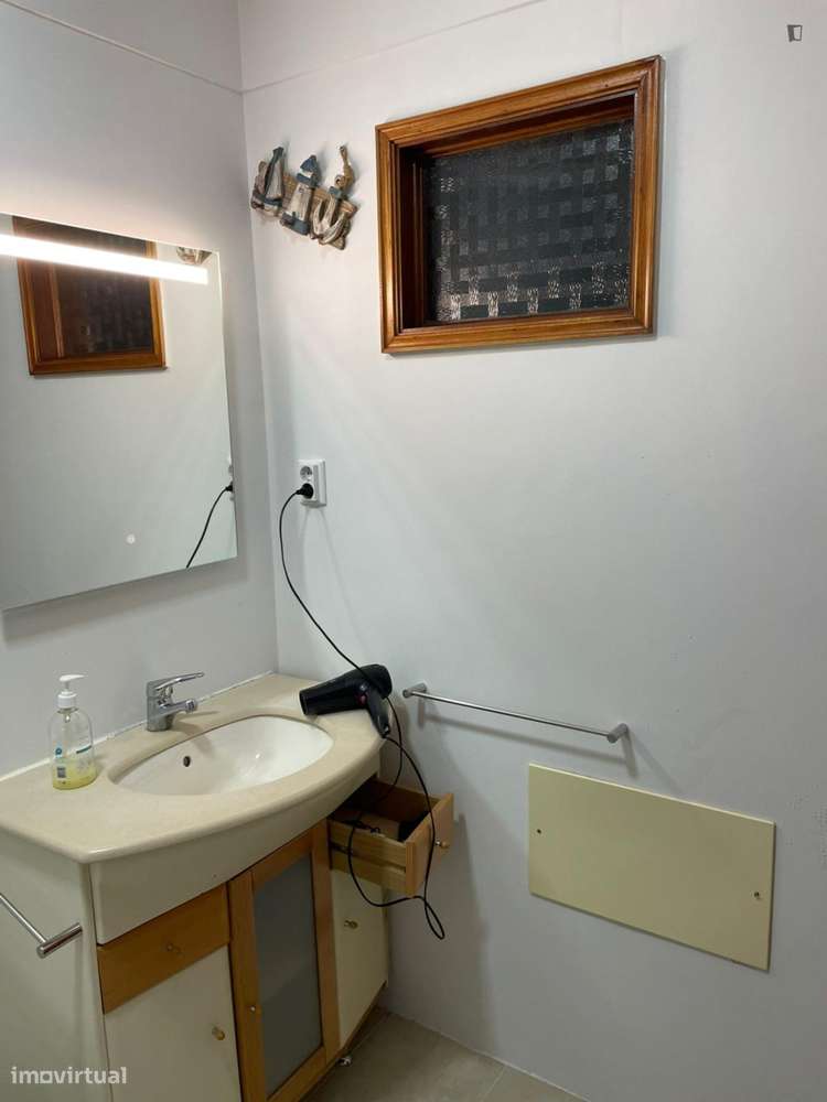 Quarto - localizado em  Coimbra - Grande imagem: 4/10