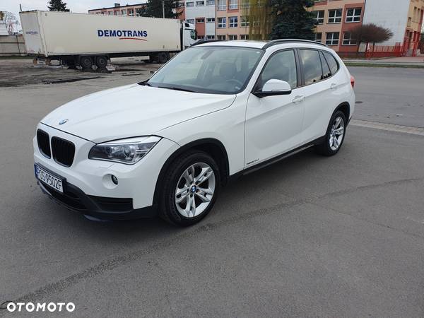 BMW X1 xDrive20d Sport Line - 2