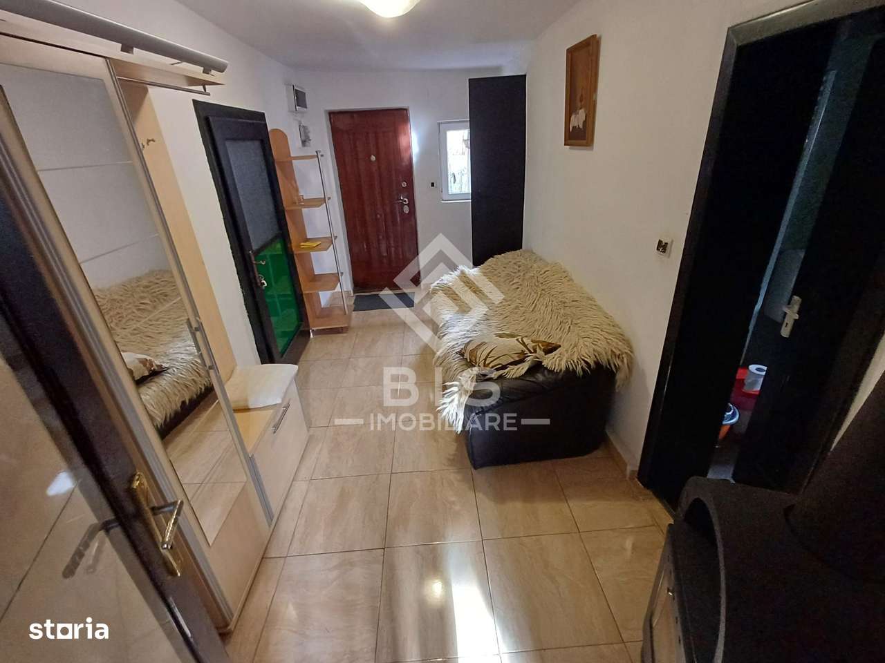 Apartament la casă – 3 camere, curte și parcare - Imagine principală: 4/7