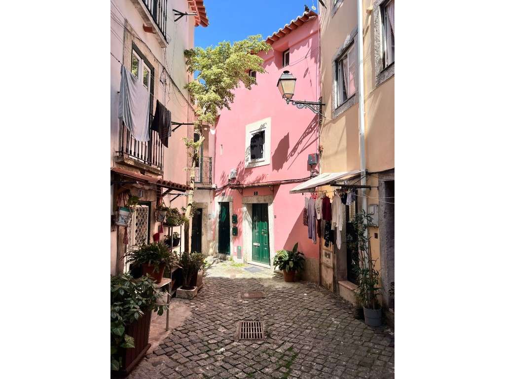 T2 luminoso no bairro mais autêntico de Lisboa - Alfama-9