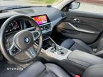 BMW Seria 3 330i Advantage sport - 20