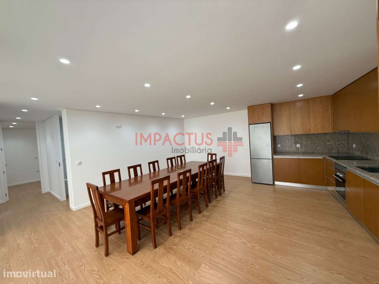 Imponente Moradia isolada com terreno de 1195m2-20