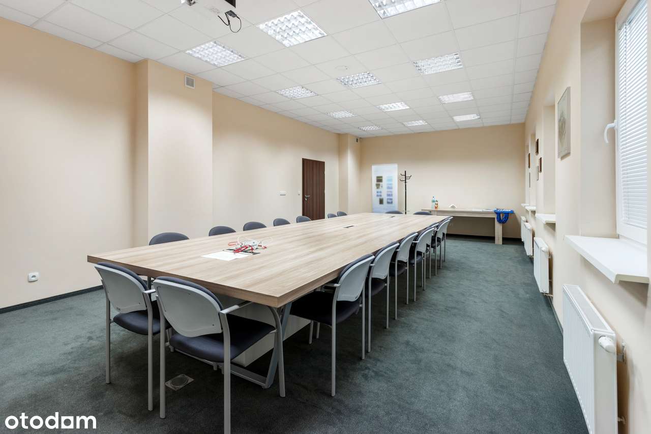 BUDYNEK BIUROWO-USŁUGOWY 469 m², Magazyn, Duży parking, ROI 8,5–9%-10