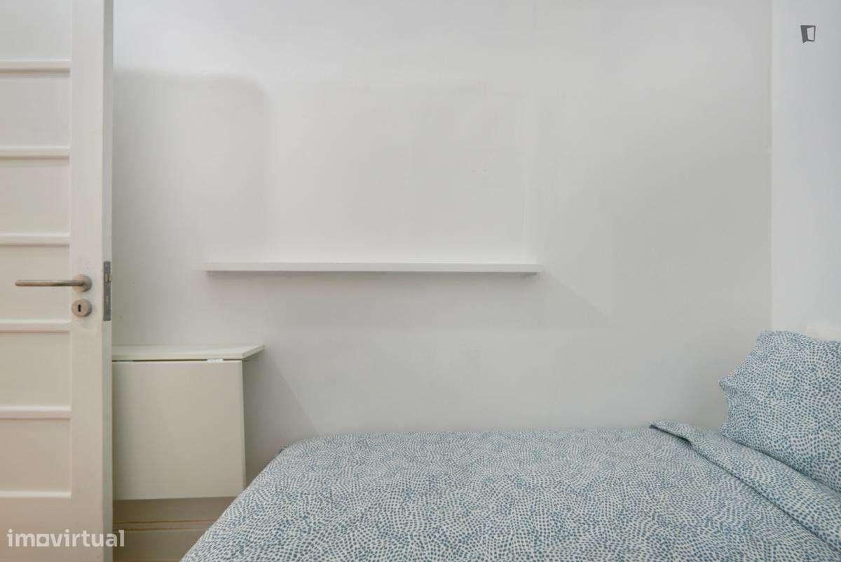Quarto - localizado em Marquês de Pombal Lisbon - Grande imagem: 4/7