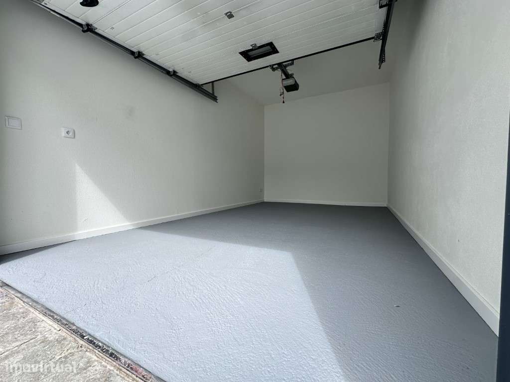 Moradia de Luxo V5 - Conforto, Modernidade e Elegância-24