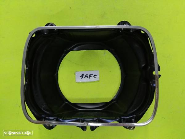 Suportes dos faróis Bedford Isuzu Kbd 25 ,26 ,27 - 1