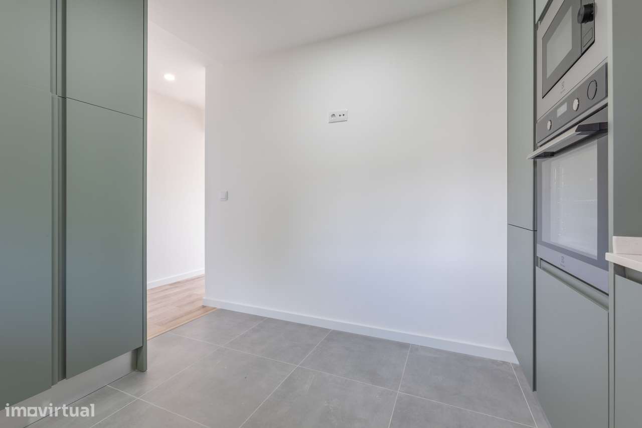 T3 Duplex a 2/3 minutos do Metro da Encarnação.-3