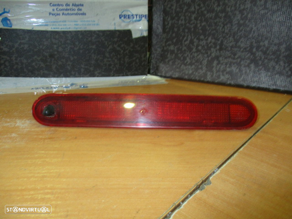 Farol Tras STOP1510 RENAULT KANGOO 2009 MALA ORIGINAL - 1