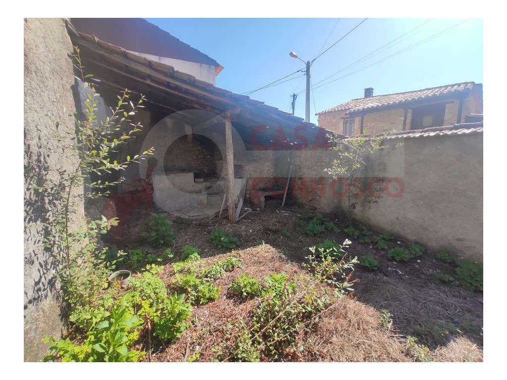 Moradia M4 pronta a habitar com terreno.-25