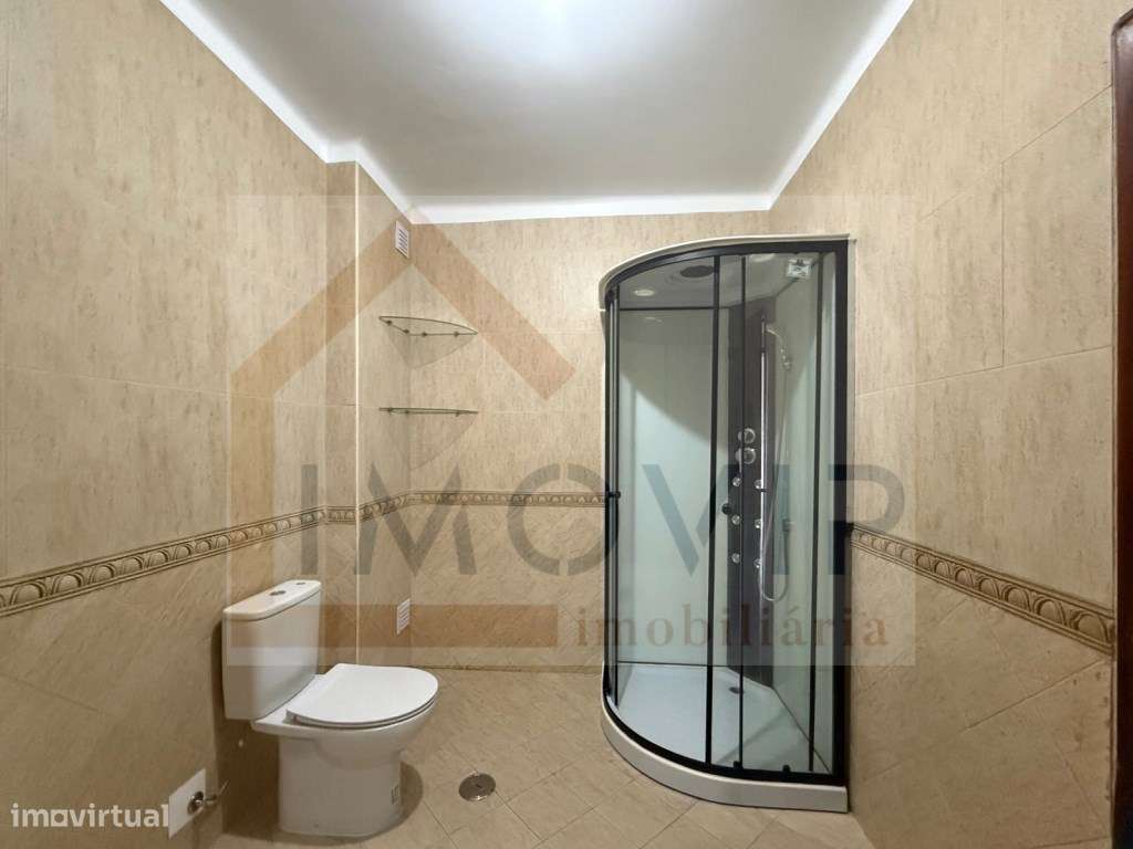 Apartamento T2 Pinhal Novo- zona central-11