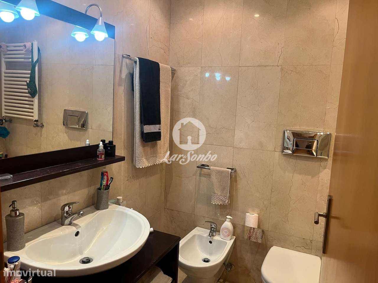 T3 Bastante espaçoso no centro da Maia-12