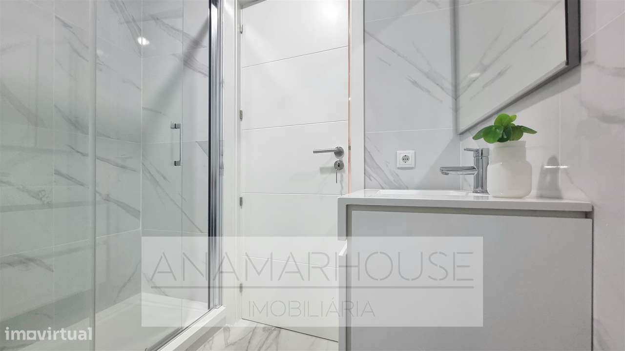 T3 Remodelado com varandas na Amadora, Mina De Água-12