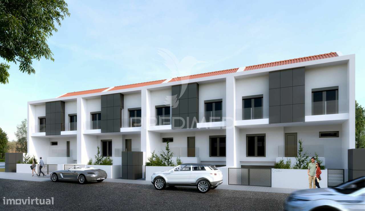 Moradia T3+1 com 4 suites e piscina privada - Grande imagem: 3/4