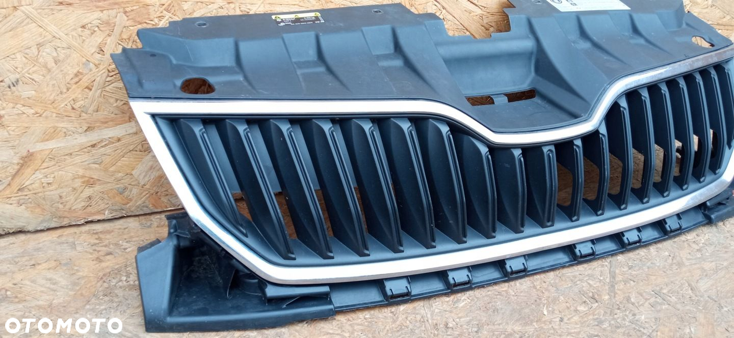 SKODA FABIA III LIFT 15- ATRAPA GRILL KRATKA ZDERZAKA PRZÓD CHROM 6V0853653 - 4