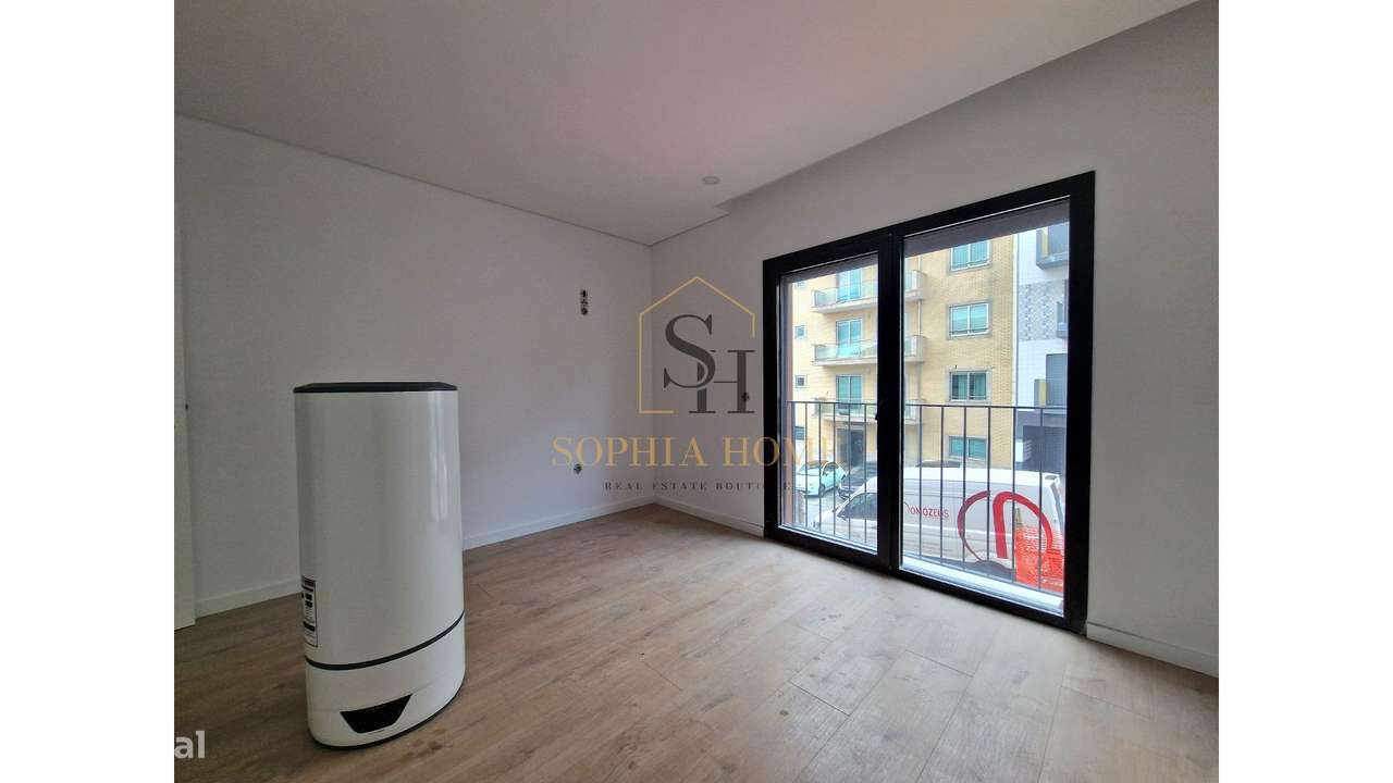 Apartamento T1 Novo - Metro St. Ovídeo-10