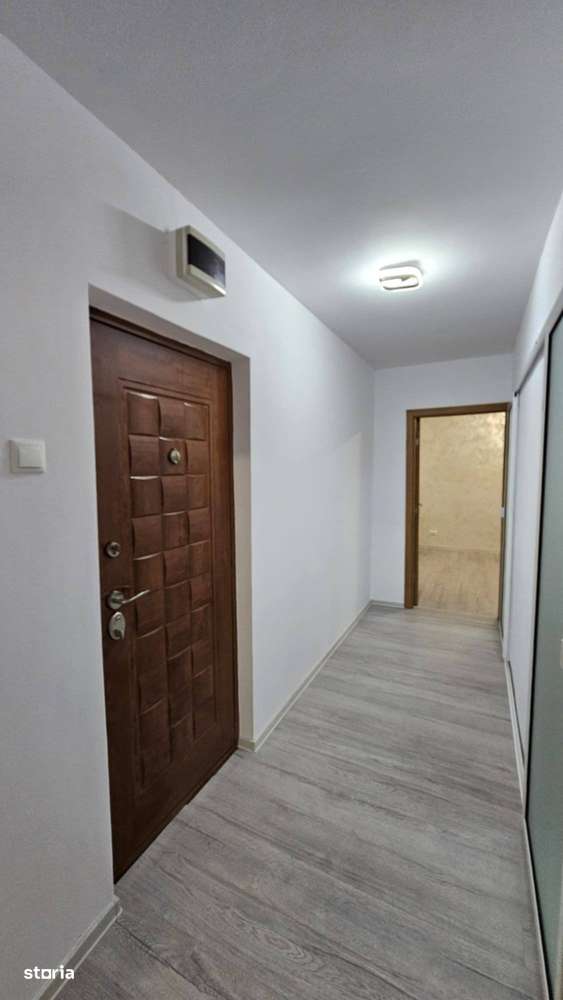De vanzare apartament cu 2 camere si balcon, complet renovat, 54.500€ - Imagine principală: 4/7