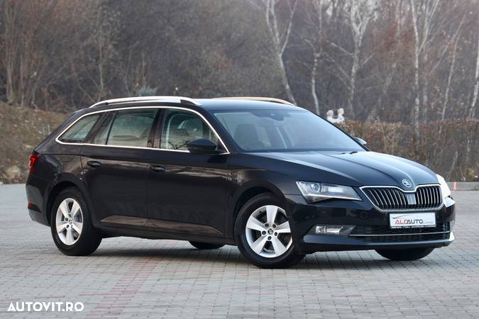 Skoda Superb Combi 2.0 TDI DSG Style - 3