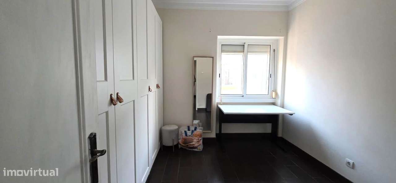 Apartamento T2 localizado na Venteira-5