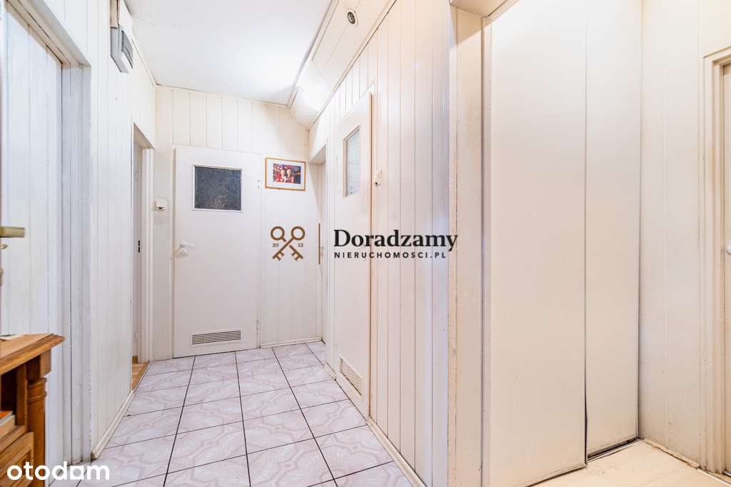 Przestronne Mieszkanie W Dobrej Lokalizacji - Pełny obrazek: 4/8