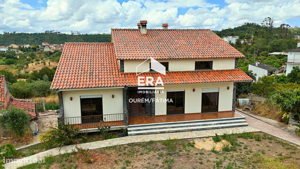 Moradia T5 no Olival, Ourém-0
