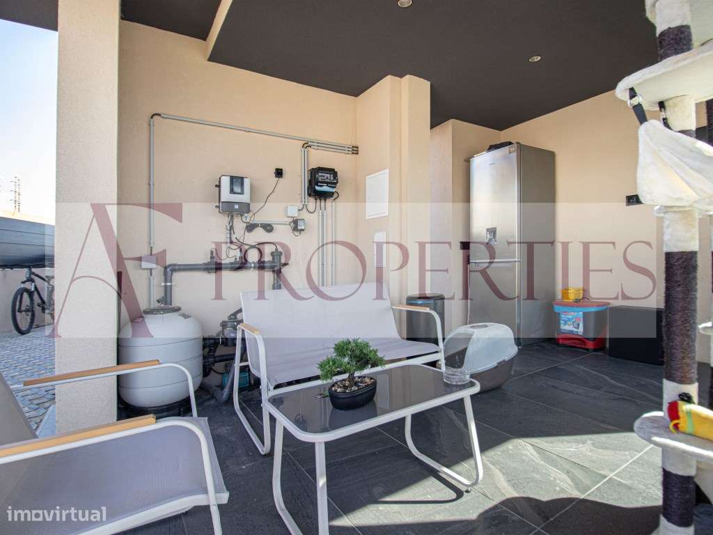 Moradia de luxo isolada com piscina aquecida, jardim e acabamentos ...-50