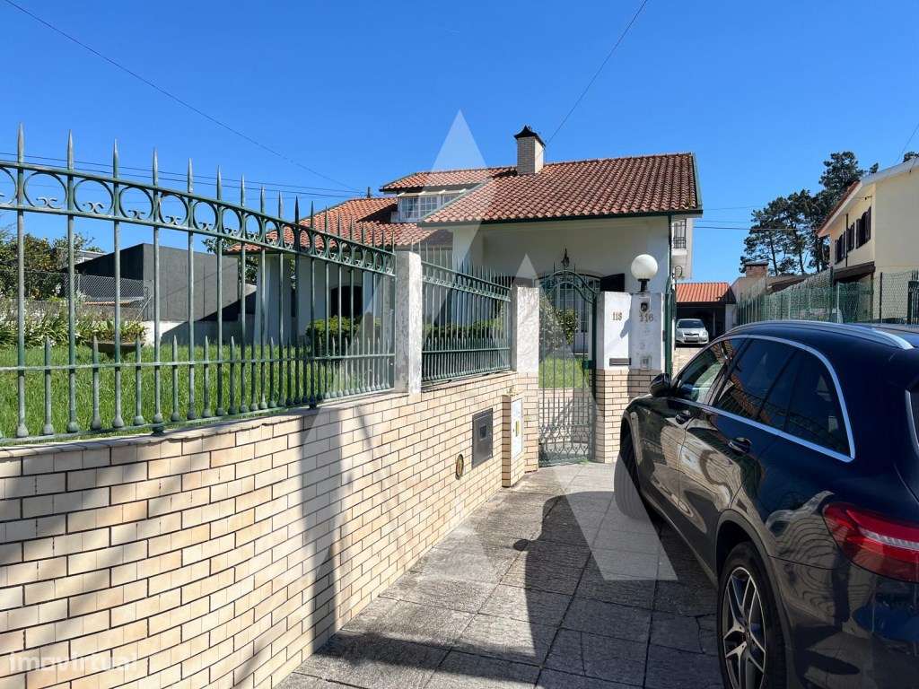 Moradia isolada T4+1 situada em S. Bernardo. - Grande imagem: 3/56