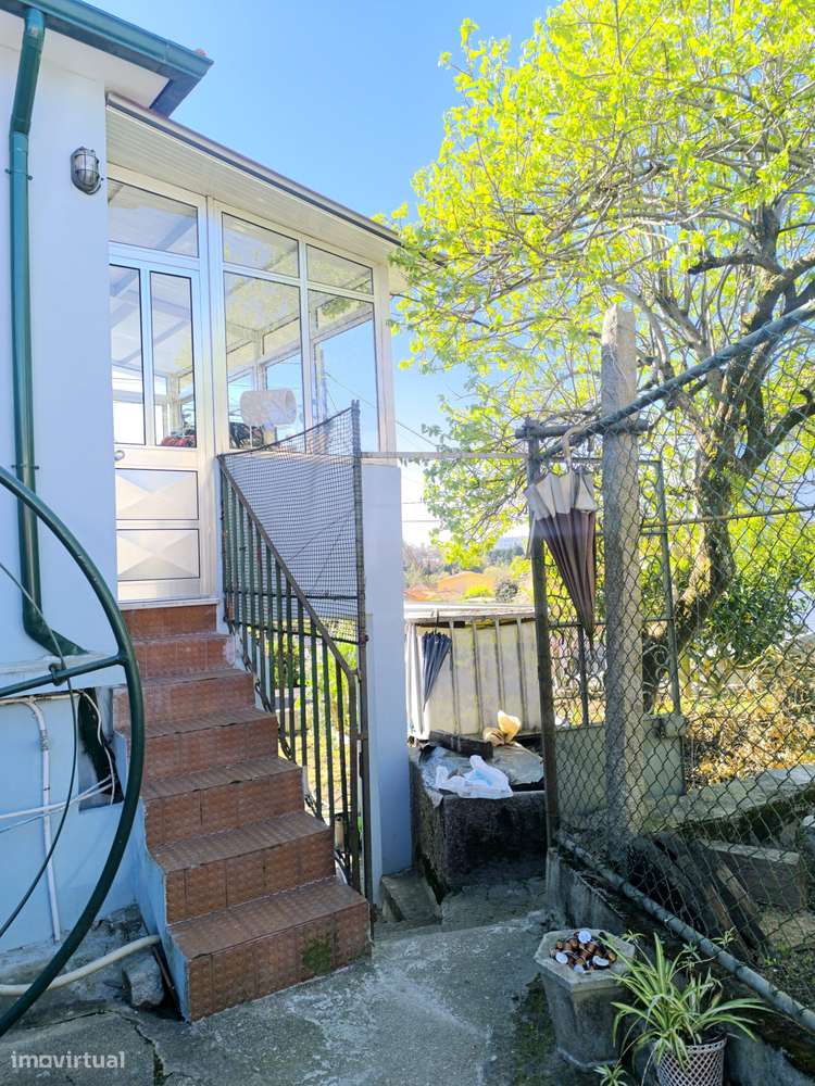Quintinha com 4 Casas em Porto Campanhã-7