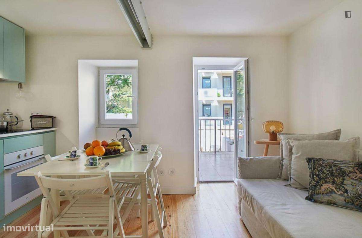 Apartamento com 1 quartos - localizado em Estrela Lisbon - Grande imagem: 4/8