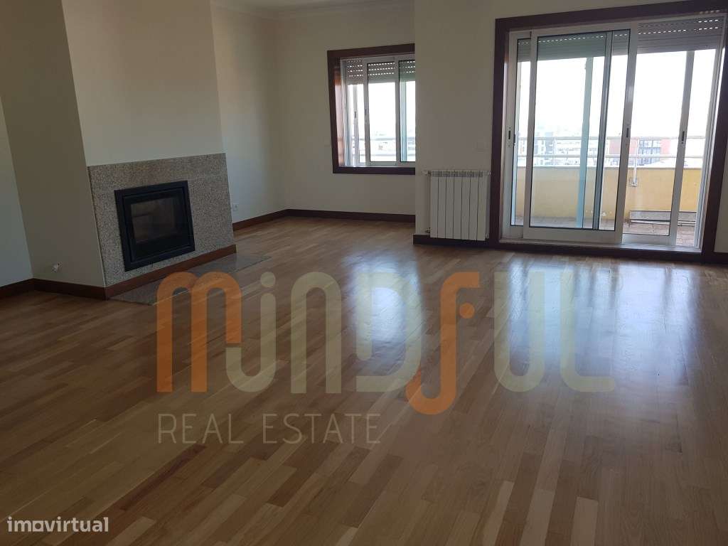 APARTAMENTO T2 REMODELADO PARA ARRENDAMENTO, com 3 frentes, 1 Suite... - Grande imagem: 5/58