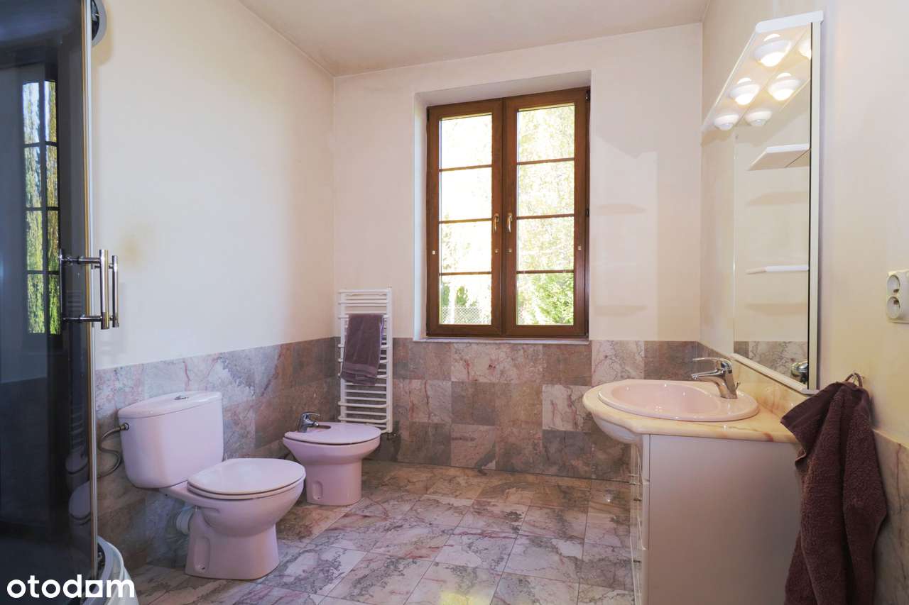 Dom w klasycznym stylu,  ogród, garaż dwustanowiskowy | Krężnica Jara-12