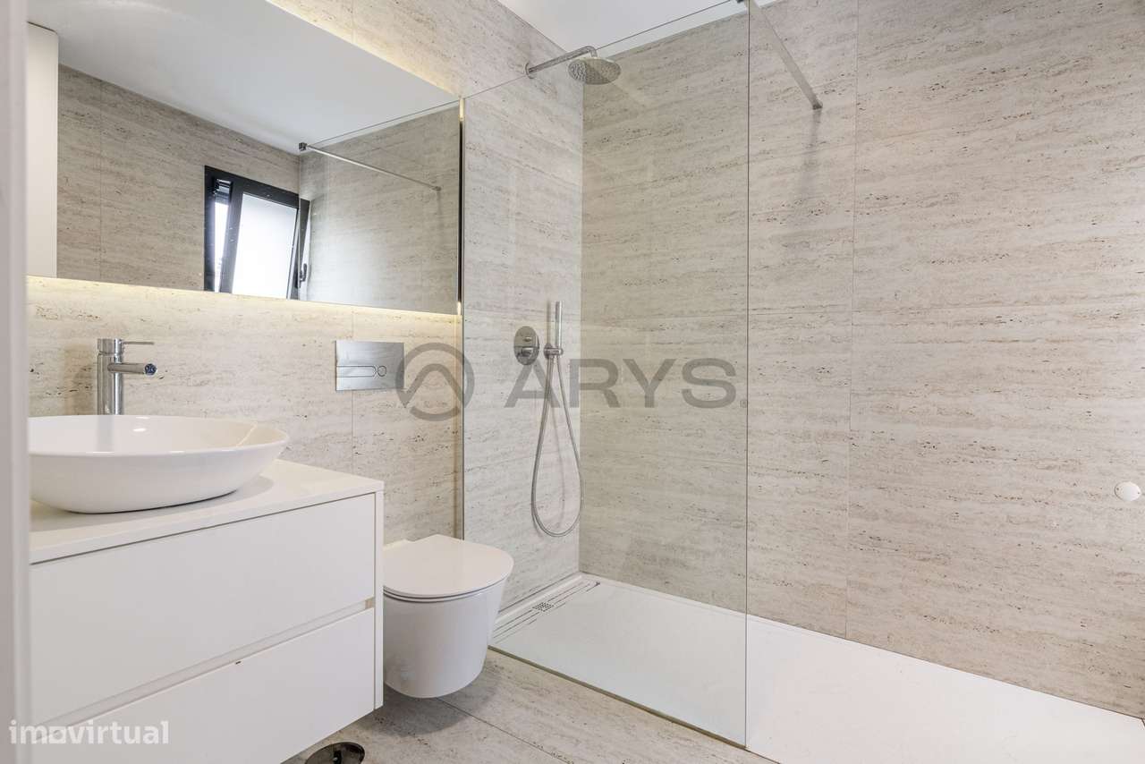 Apartamento T2 Semi-novo, em Tenões-17